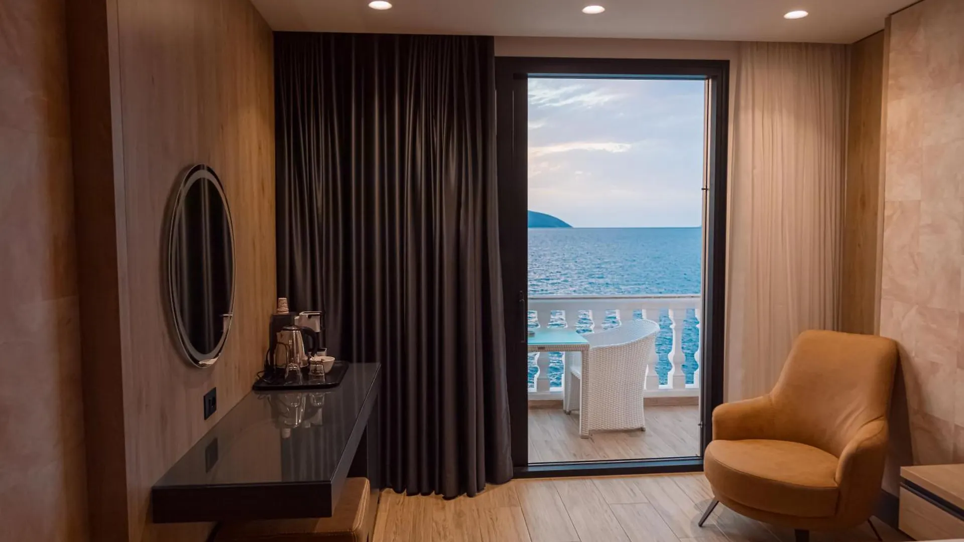 Hotel Liro - Adults Only Radhime
